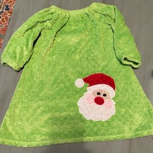 Green Christmas dress. Size 4/5
